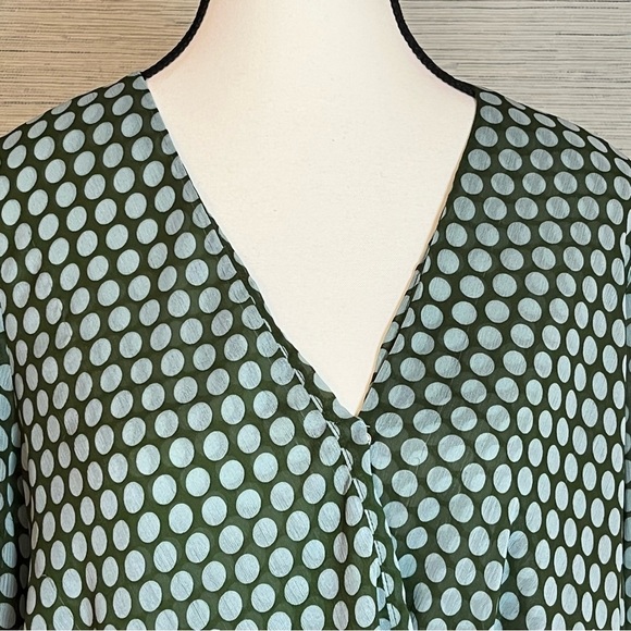 KUT from the Kloth Women's Size L Green Polka Dot Surplice V-Neck Blouse Top - Picture 2 of 10
